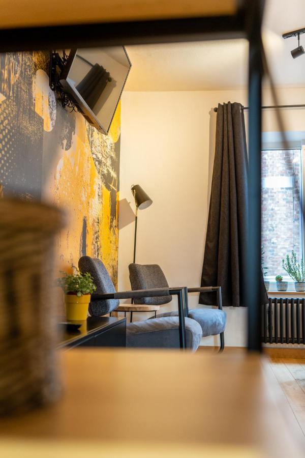 Ardenne Bnb Gite Urbain Avec Terrasse Marche-en-Famenne Kültér fotó