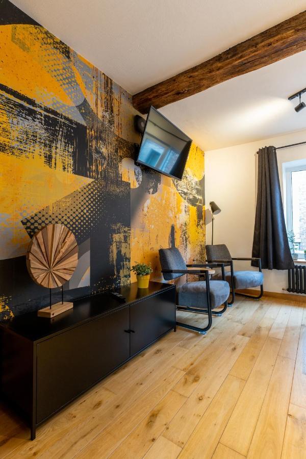 Ardenne Bnb Gite Urbain Avec Terrasse Marche-en-Famenne Kültér fotó