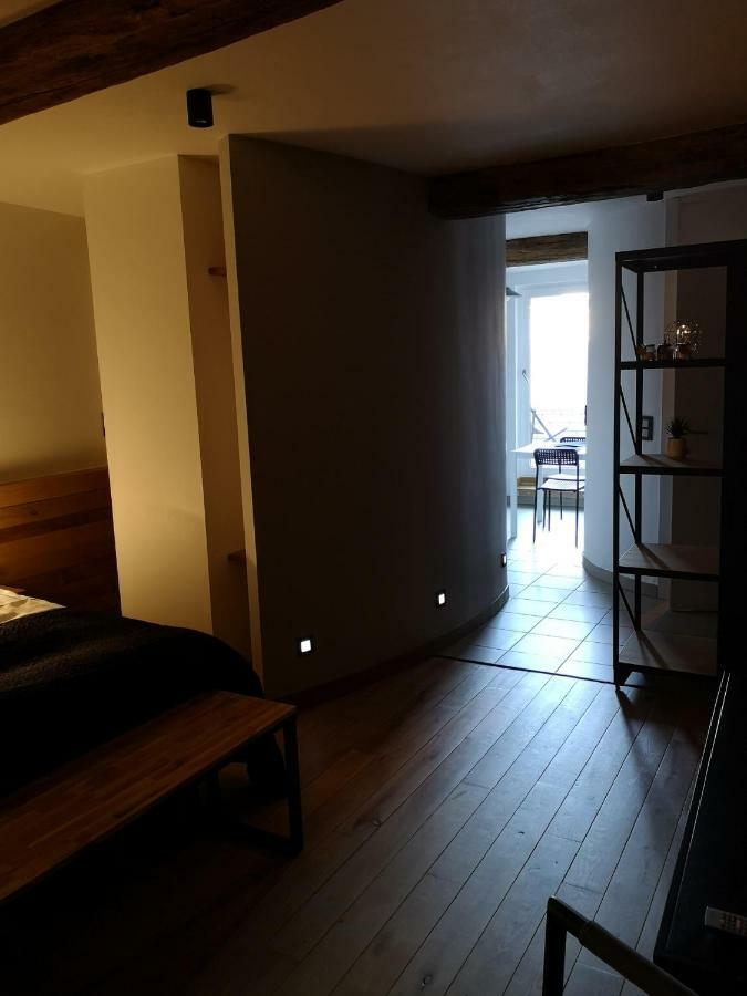 Ardenne Bnb Gite Urbain Avec Terrasse Marche-en-Famenne Kültér fotó